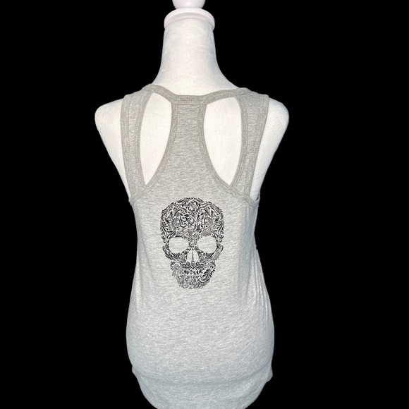 Women's NWOT Vocal Gray Skull Cutout - Picture 2 of 6